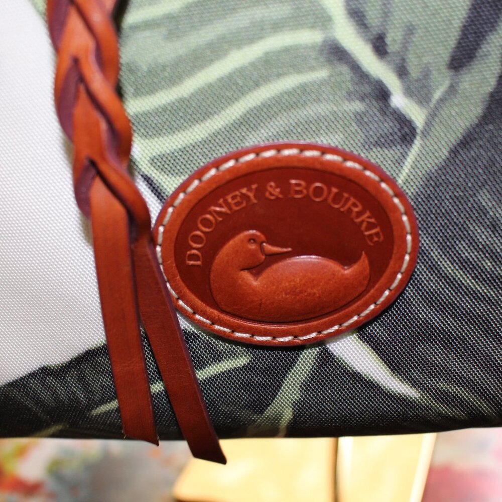 Dooney & Bourke Banana Leaf Summer Bag - Picture 4 of 9